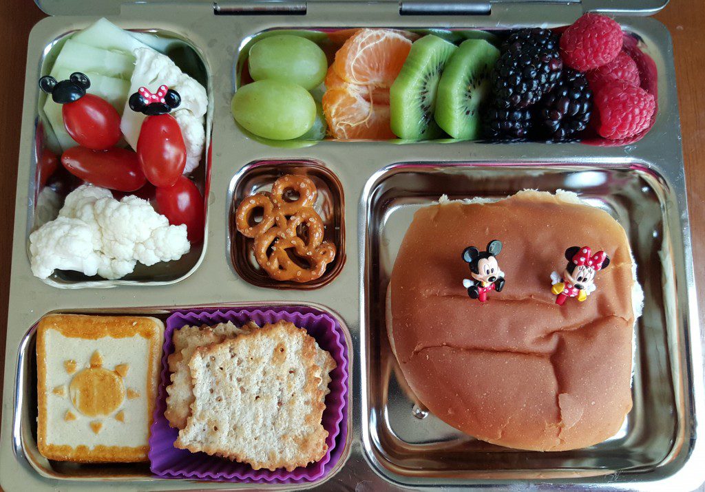 Disney Dining on a Budget: BYO Food & Free Drink Tips! - DIY Travel HQ