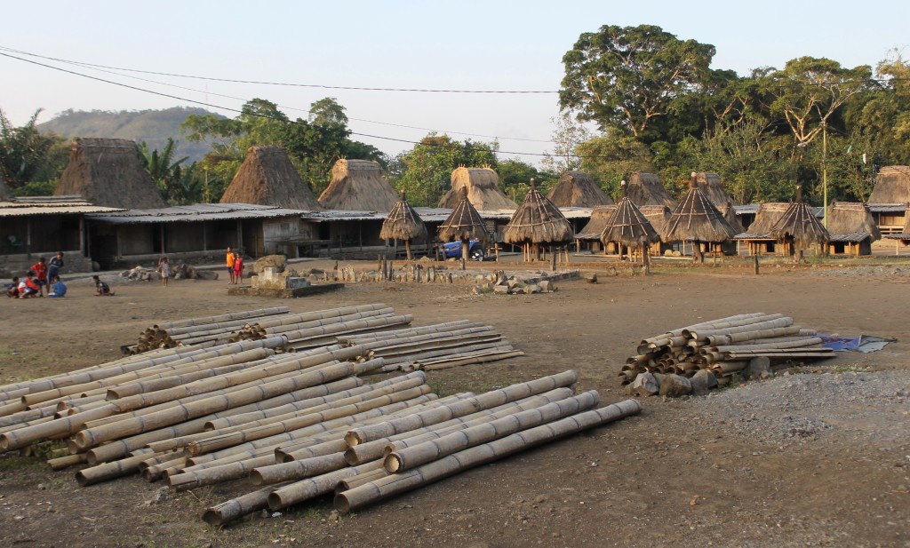 U-shaped design Wogo Village
