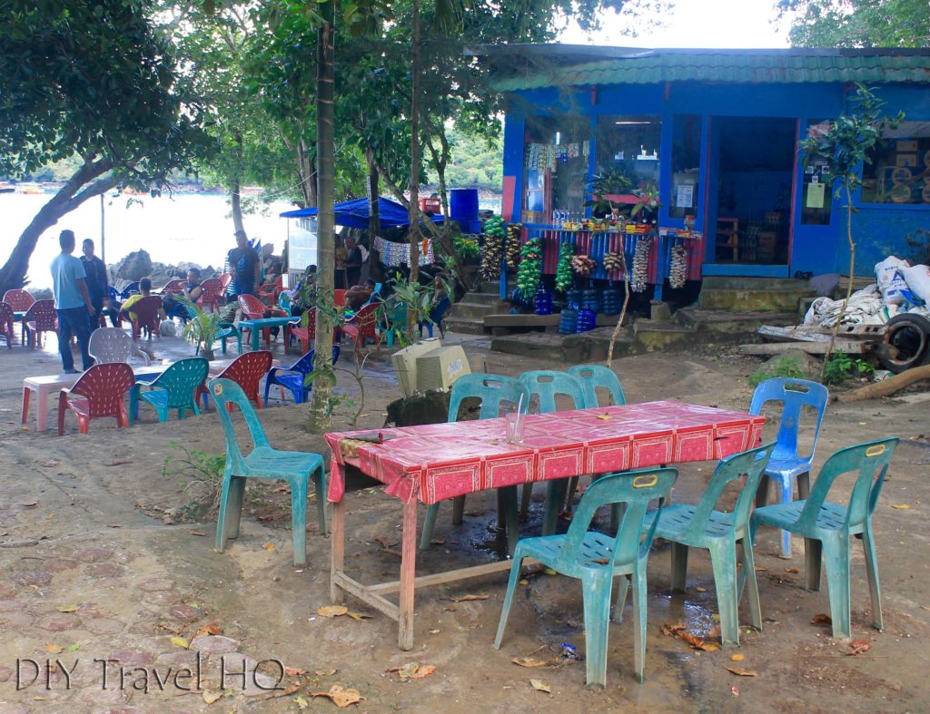 Iboih beach local food stall