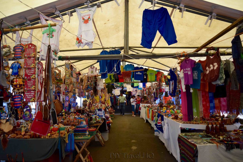 Juayua Handicrafts Market